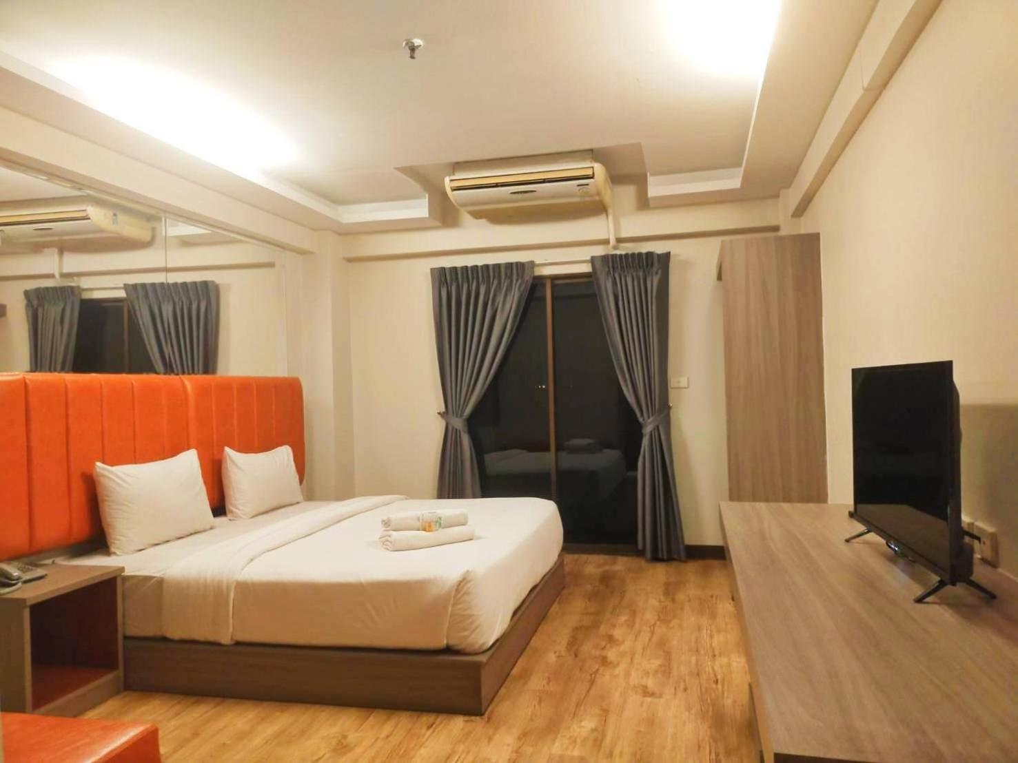 ธาราเลค Hotel กรุงเทพมหานคร ภายนอก รูปภาพ