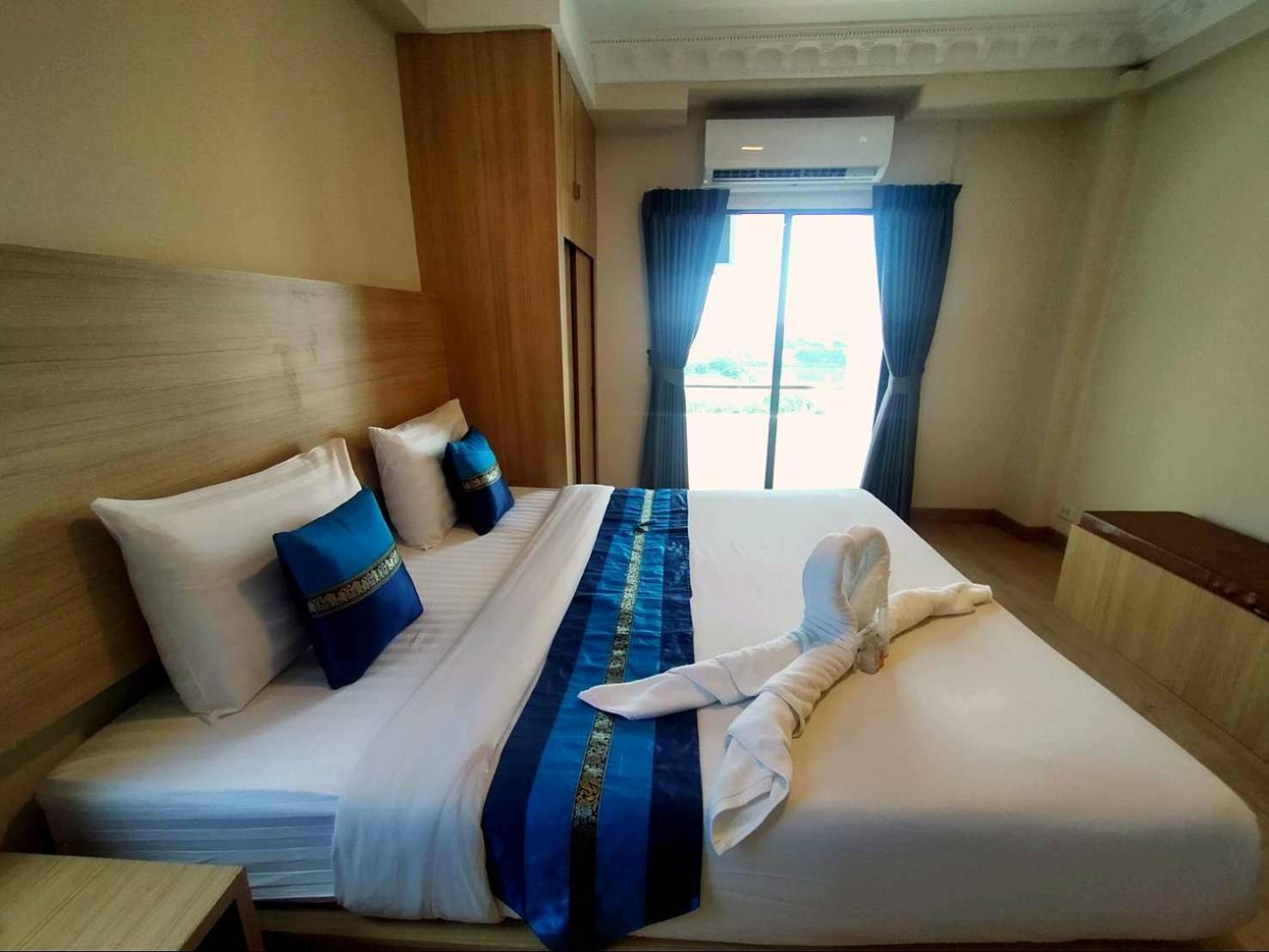 ธาราเลค Hotel กรุงเทพมหานคร ภายนอก รูปภาพ